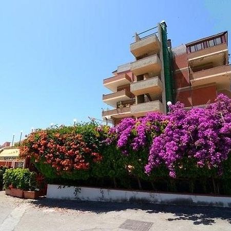 Pietrenere Apartamento Giardini Naxos Quarto foto