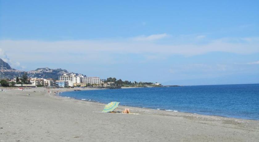 Pietrenere Apartamento Giardini Naxos Quarto foto